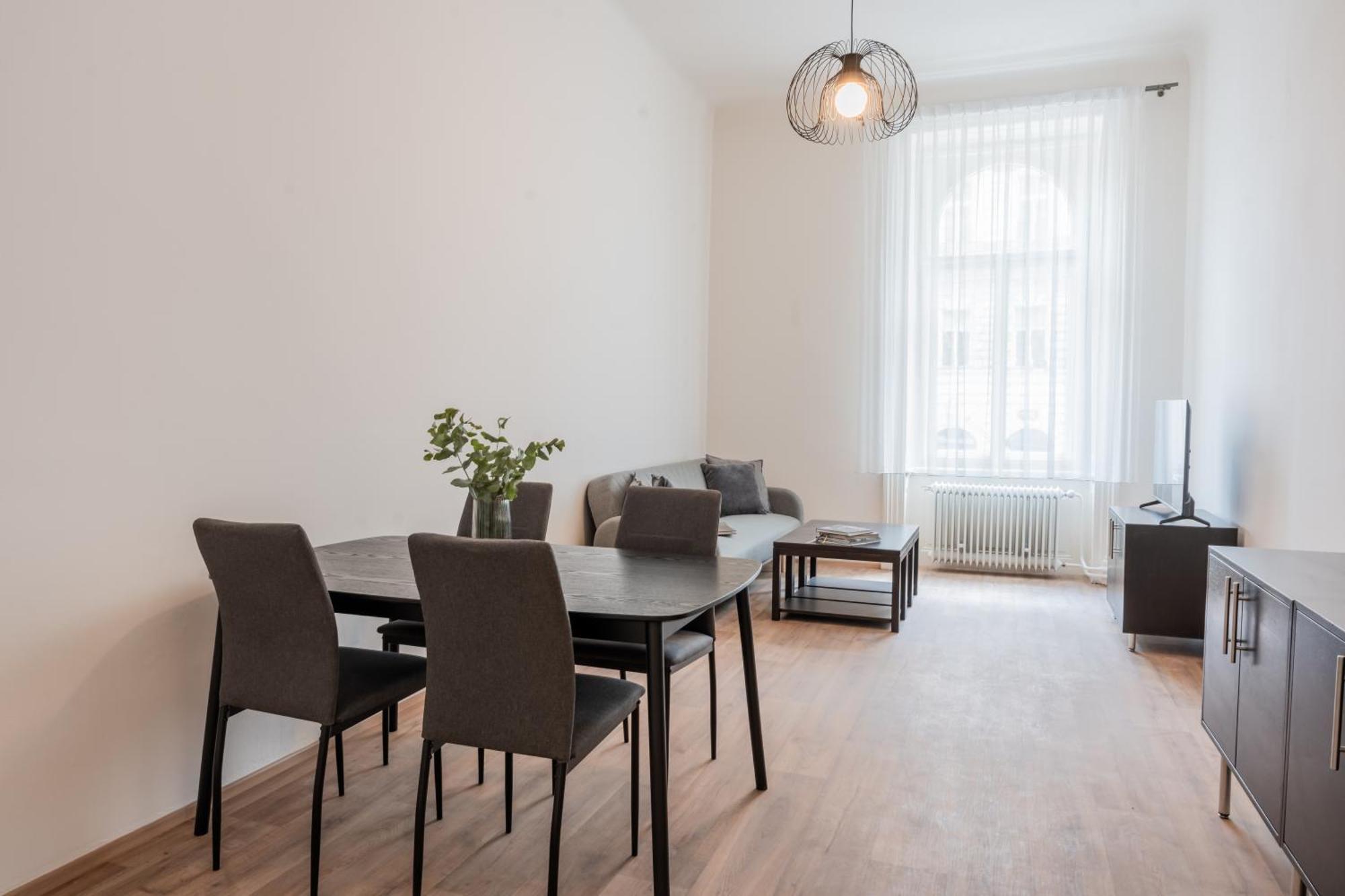 Wsp Petrin Garden Apartments Prága Kültér fotó