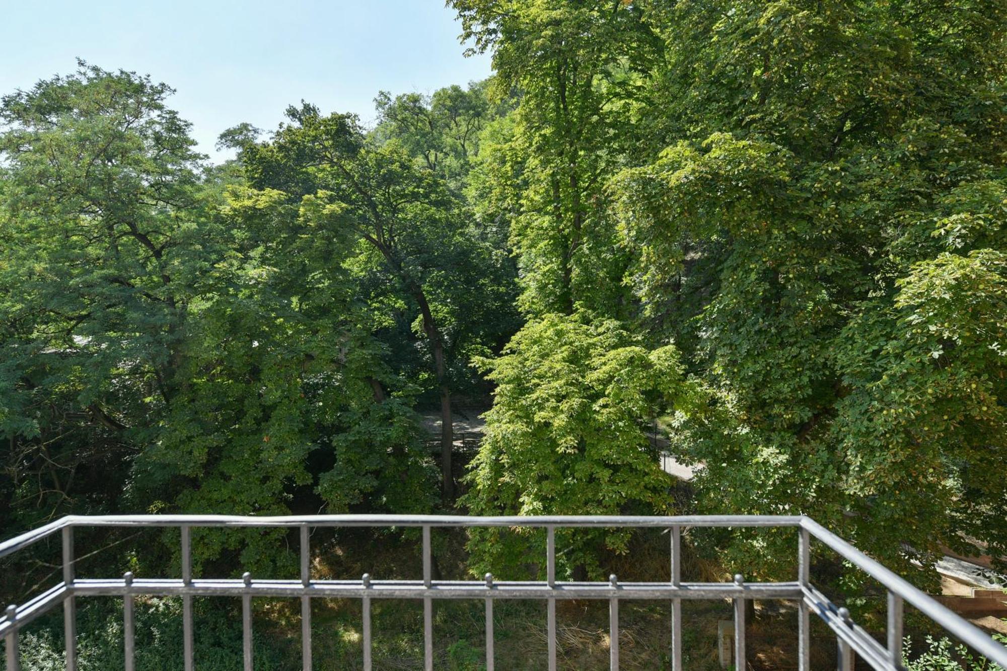 Wsp Petrin Garden Apartments Prága Kültér fotó